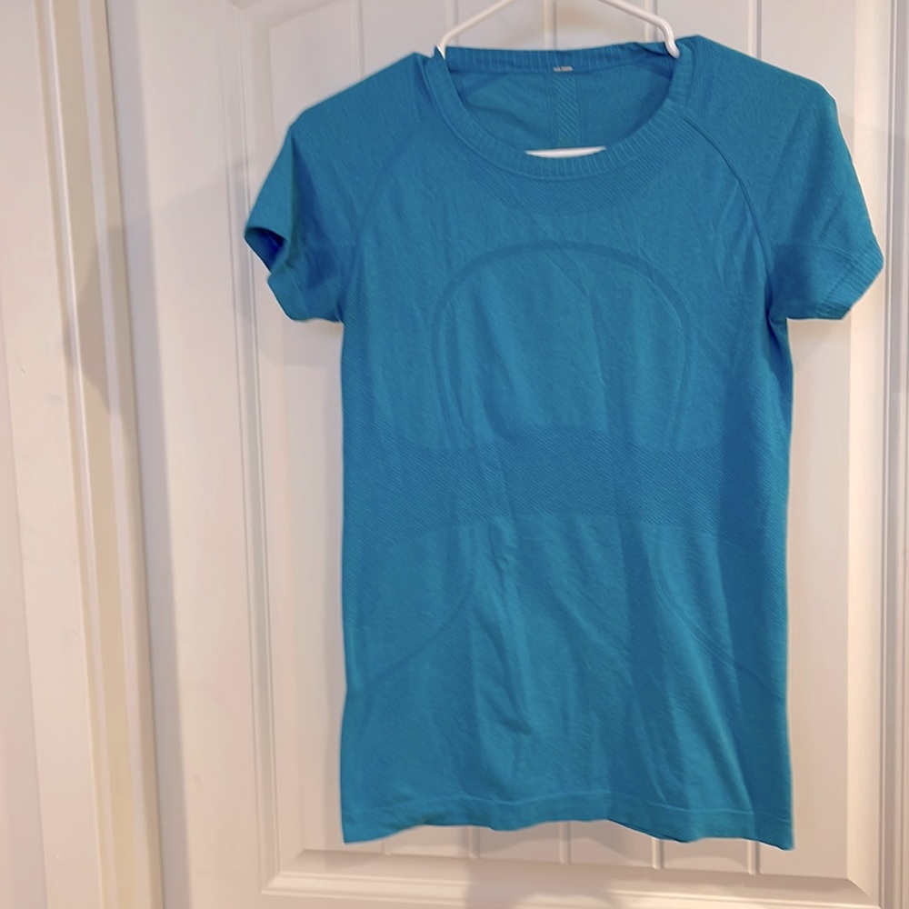 LULULEMON teal swiftly tee size small